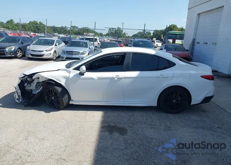 2025 Toyota Camry Xse из США, поврежденный, VIN 4T1DAACK5SU145110